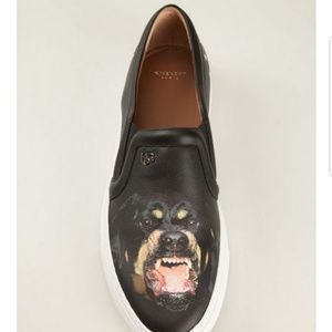 Givenchy black leather rottweiler sneaker